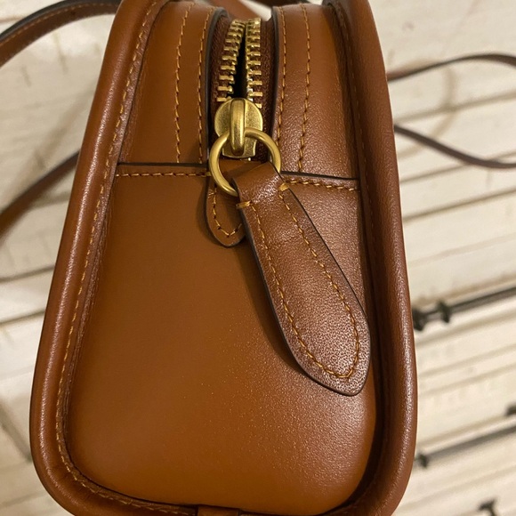 Coach swing zip in Saddle - Picture 9 of 14